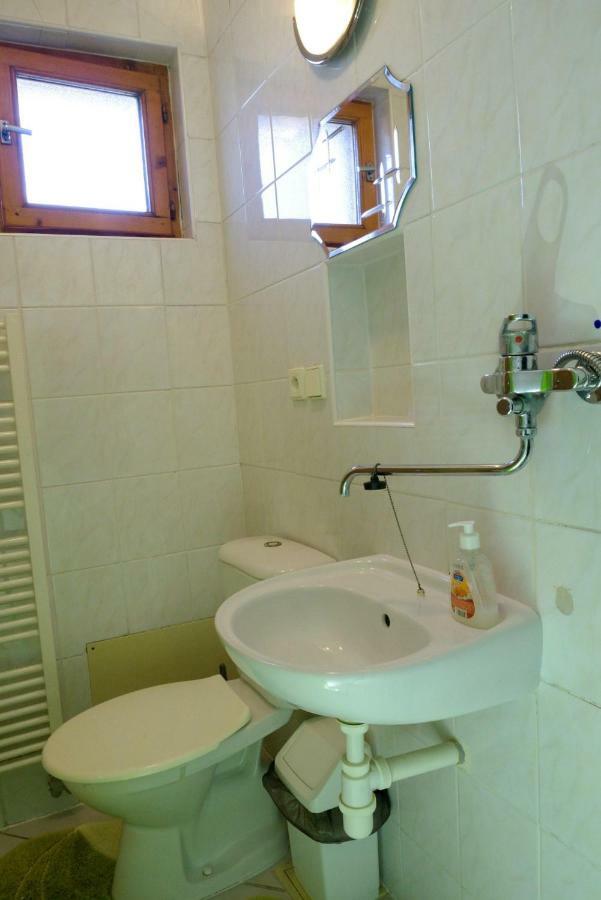 Apartman Pri Zamocku Bešeňová Eksteriør billede